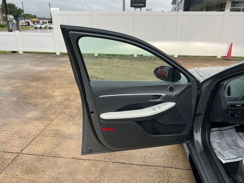Used 2022 Hyundai Sonata SEL FWD image 16