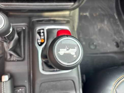 Used 2024 Jeep Wrangler Unlimited Sahara w/ Safety Group AWD/4WD image 25