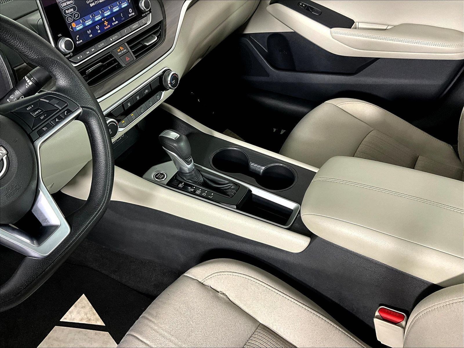 Certified 2025 Nissan Altima 2.5 SV FWD image 18
