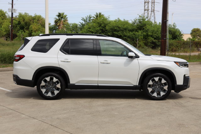 New 2026 Honda Pilot Touring image 4