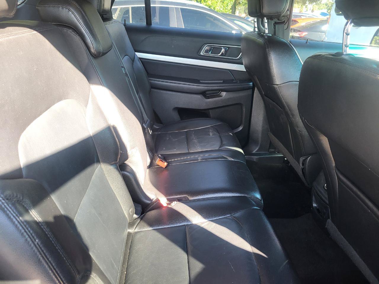 Used 2016 Ford Explorer XLT w/ Equipment Group 202A FWD image 14