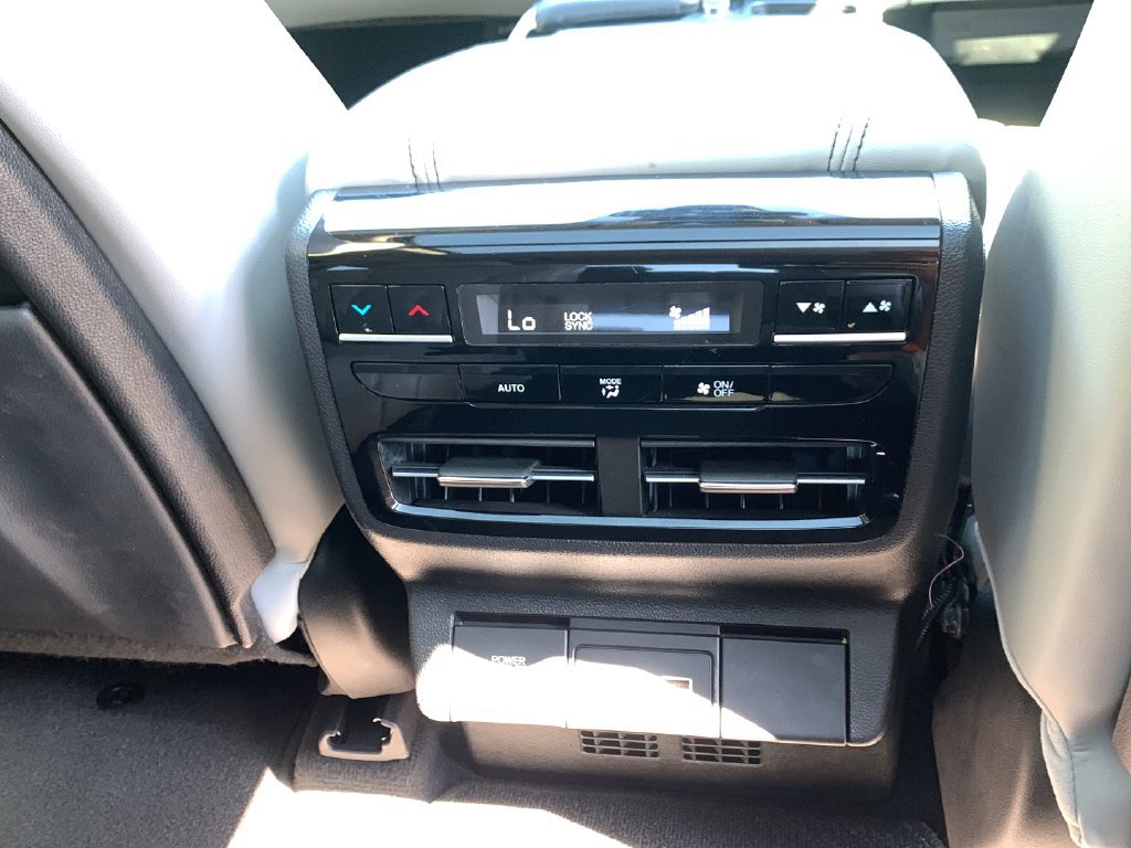 Used 2023 Acura MDX w/ Technology Package FWD image 38
