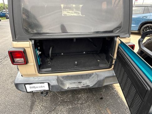 Used 2019 Jeep Wrangler Sport AWD/4WD image 21