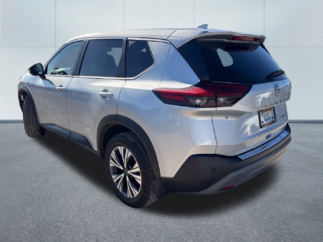 Used 2022 Nissan Rogue SV AWD/4WD image 2