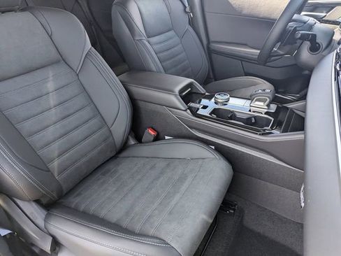 New 2026 Mitsubishi Outlander SE image 6