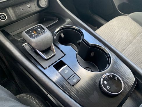 Used 2023 Nissan Rogue SV image 17