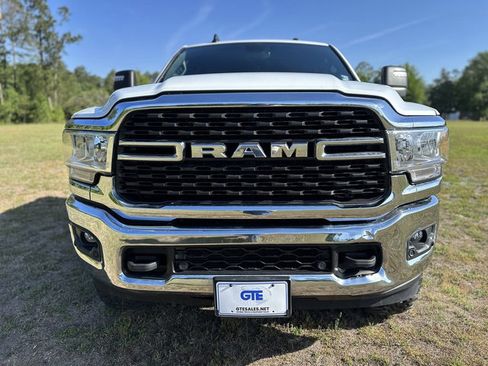 Used 2024 RAM 2500 Big Horn w/ Off Road Package AWD/4WD image 2