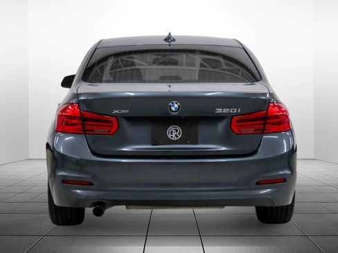 Used 2016 BMW 320i xDrive Sedan image 9