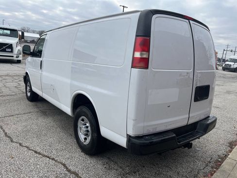 Used 2015 Chevrolet Express 2500 2500 3dr Cargo Van image 4