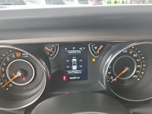 Used 2023 Jeep Gladiator Sport AWD/4WD image 31