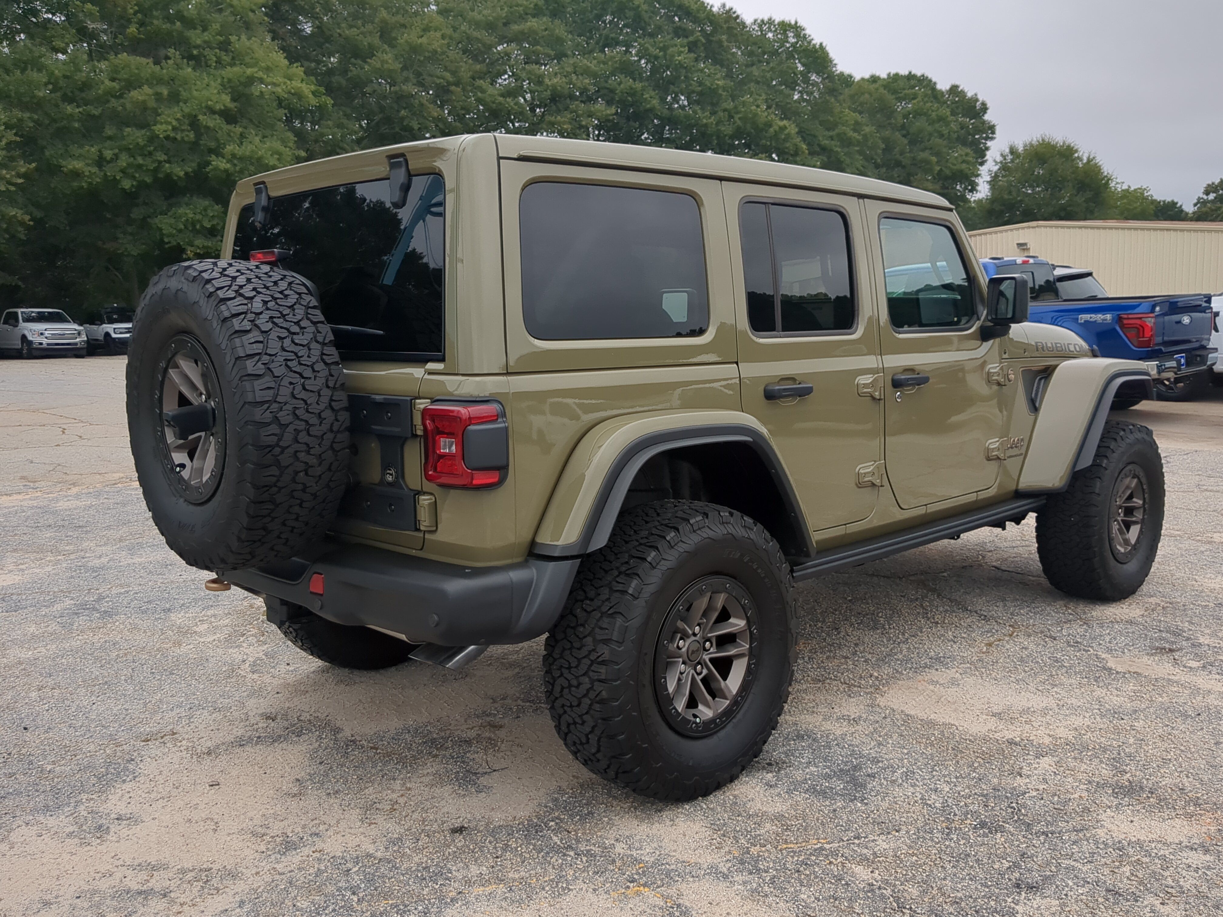 Used 2025 Jeep Wrangler Unlimited Rubicon 392 AWD/4WD image 3