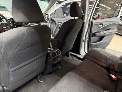 Used 2020 Honda Pilot EX image 37