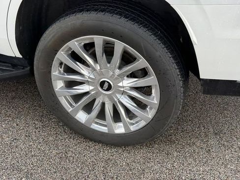 Used 2023 Cadillac Escalade Premium Luxury w/ LPO, Floor Liner Package AWD/4WD image 8