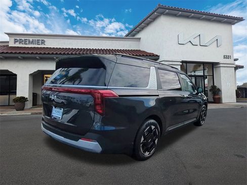 Certified 2026 Kia Carnival EX image 7