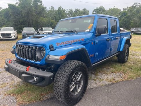 Used 2024 Jeep Gladiator Mojave AWD/4WD image 1