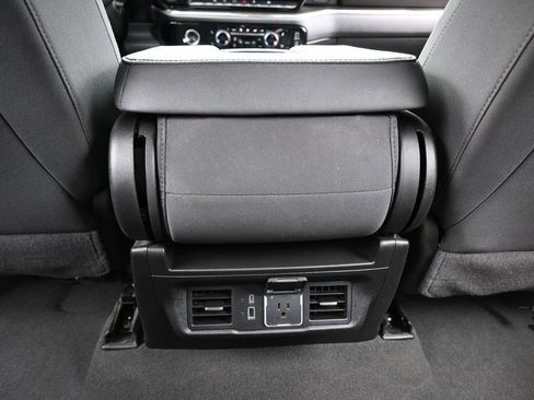 Used 2024 Chevrolet Silverado 1500 LT RWD image 36