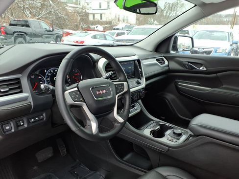 Used 2023 GMC Acadia SLT w/ Elevation Edition image 10