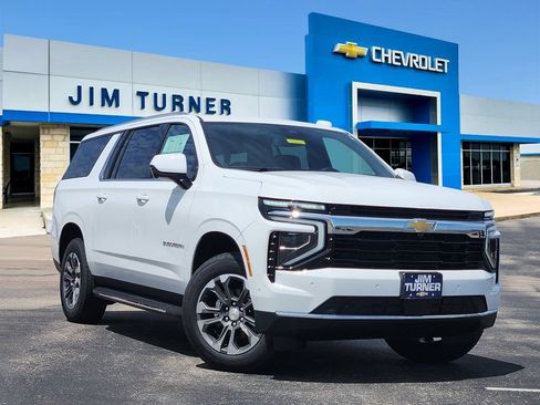 New 2026 Chevrolet Suburban LS RWD image 1