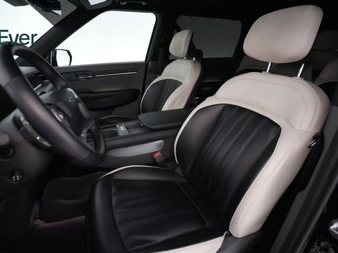 Used 2024 Kia EV9 GT-Line AWD/4WD image 4