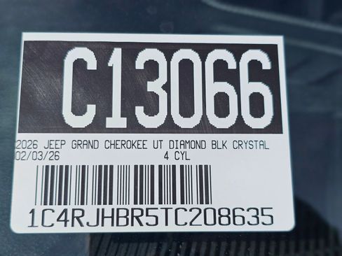 New 2026 Jeep Grand Cherokee Limited AWD/4WD image 10