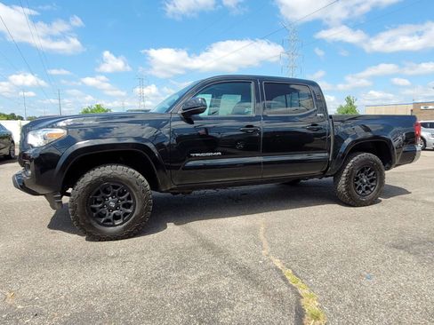 Used 2019 Toyota Tacoma SR5 image 7