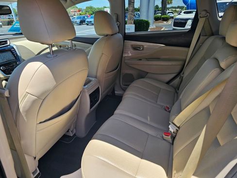 Used 2018 Nissan Murano SV FWD image 11