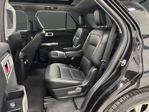 Used 2023 Ford Explorer Limited image 30