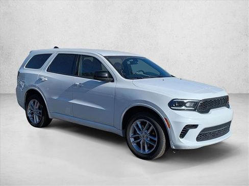 Used 2023 Dodge Durango GT image 3