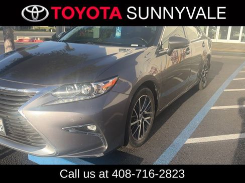 Used 2016 Lexus ES 350 w/ Luxury Package w/Wood Trim FWD image 1