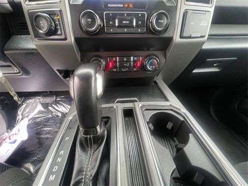 Used 2019 Ford F150 Raptor w/ Equipment Group 801A Mid image 15