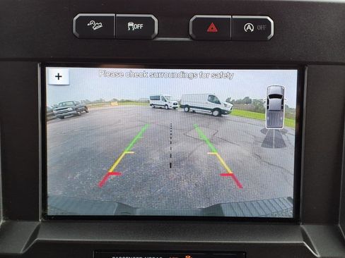 Used 2019 Ford F150 XLT w/ Equipment Group 302A Luxury AWD/4WD image 17