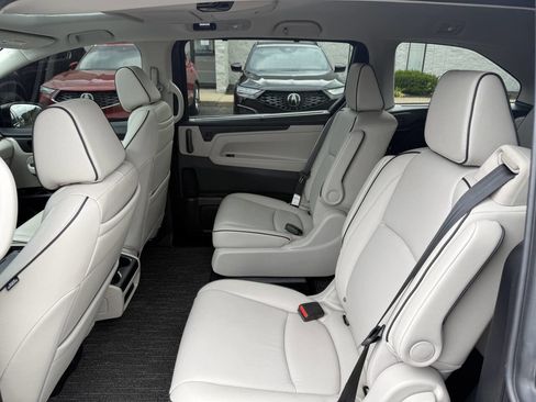 Used 2025 Honda Odyssey Touring image 18