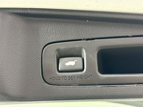 Used 2018 Honda CR-V Touring image 42