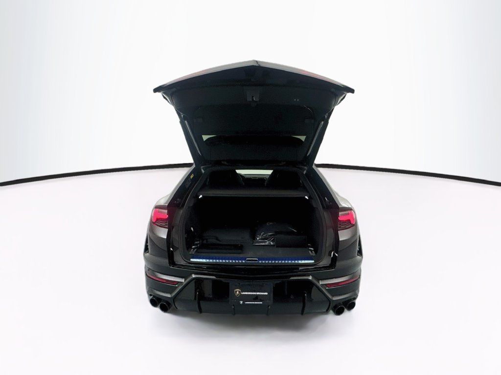 Used 2026 Lamborghini Urus SE AWD/4WD image 28