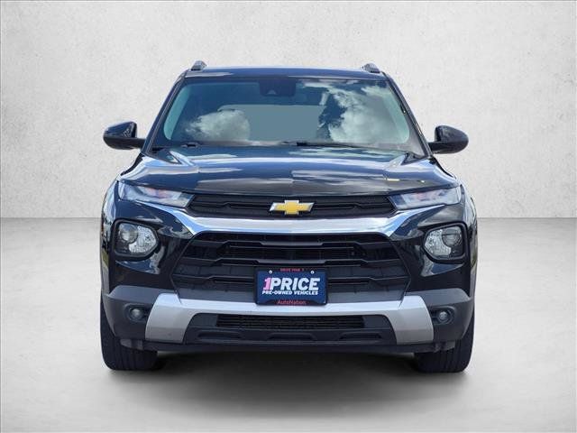 Used 2022 Chevrolet TrailBlazer LT FWD image 2