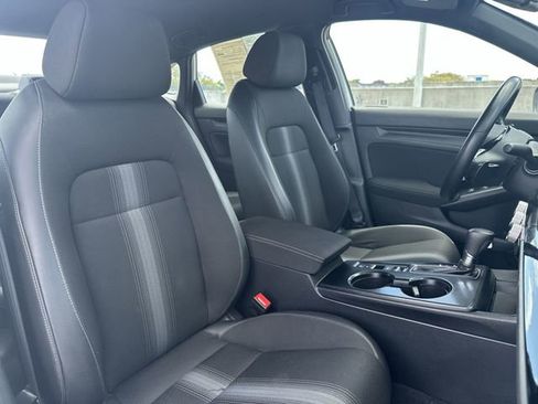 Used 2023 Honda Civic Sport image 30