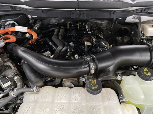 Used 2024 Ford F150 XLT w/ Mobile Office Package image 17