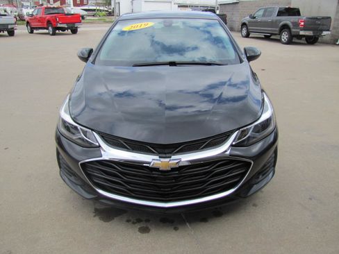 Used 2019 Chevrolet Cruze LT w/ LT Fleet Convenience Package image 3