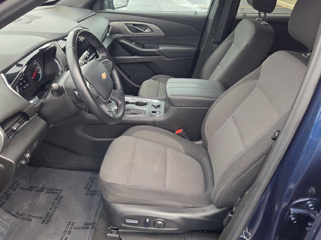 Used 2023 Chevrolet Traverse LT FWD image 31