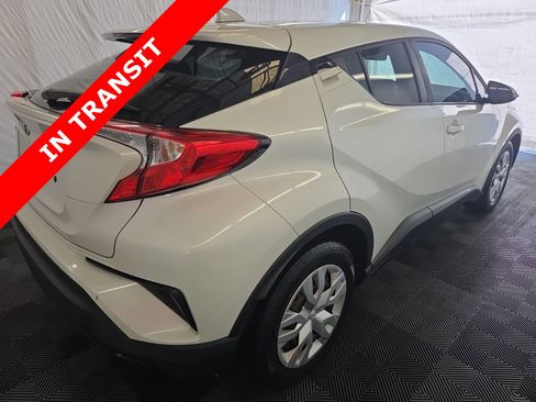 Used 2021 Toyota C-HR LE image 4