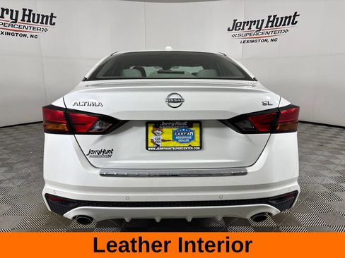 Used 2023 Nissan Altima 2.5 SL FWD image 7