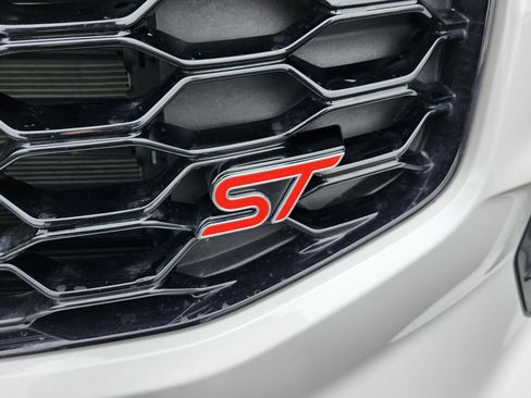 Used 2025 Ford Explorer ST w/ Sun And Sound Package image 15