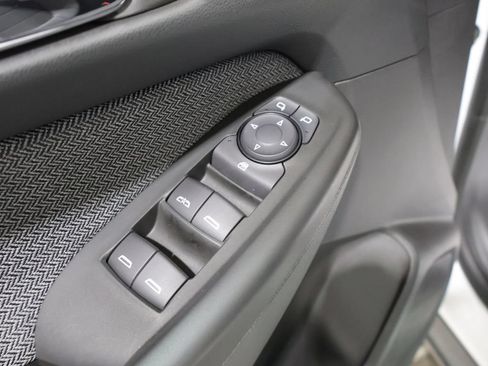 Used 2025 Chevrolet TrailBlazer LT AWD/4WD image 14