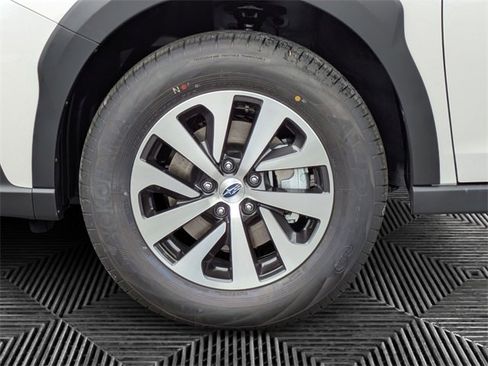 Certified 2025 Subaru Outback Premium image 9