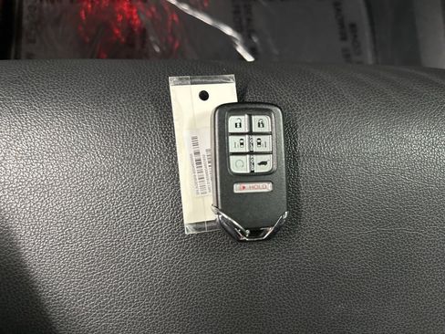 Used 2023 Honda Odyssey Sport image 42