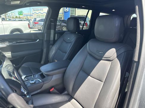Used 2024 Cadillac XT6 Premium Luxury AWD/4WD image 16
