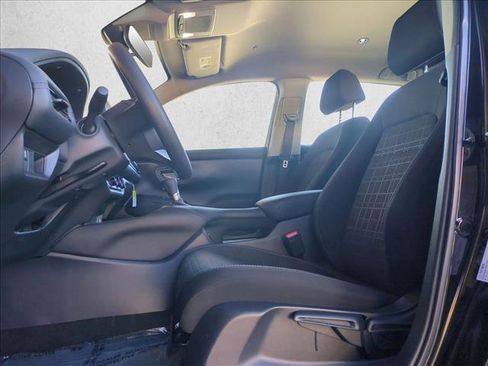 Used 2025 Honda HR-V LX image 16