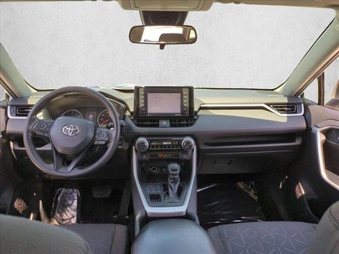 Used 2020 Toyota RAV4 XLE AWD/4WD image 17
