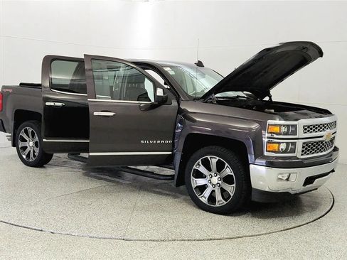 Used 2015 Chevrolet Silverado 1500 LTZ w/ LTZ Plus Package AWD/4WD image 9