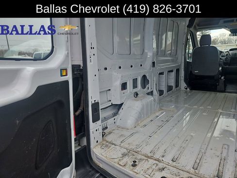 Used 2018 Ford Transit 150 130 Medium Roof RWD image 25